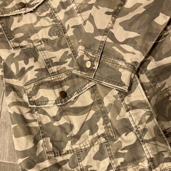 Army Jacket - Picture 2 of 3